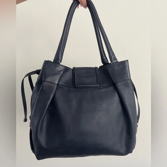 Bally Switzerland Dark Lapis Calf Plain Cochi Handbang - Picture 3 of 16